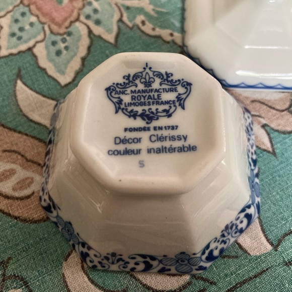 Royale Limoges Blue & White Floral Porcelain Octagon Trinket Dish - Picture 6 of 8